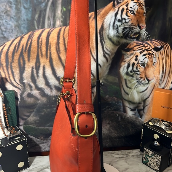 🍁Coach Originals 1941 Archive  Duffle/Crossbody Glove tanned Leather Red /Orange - Picture 7 of 17